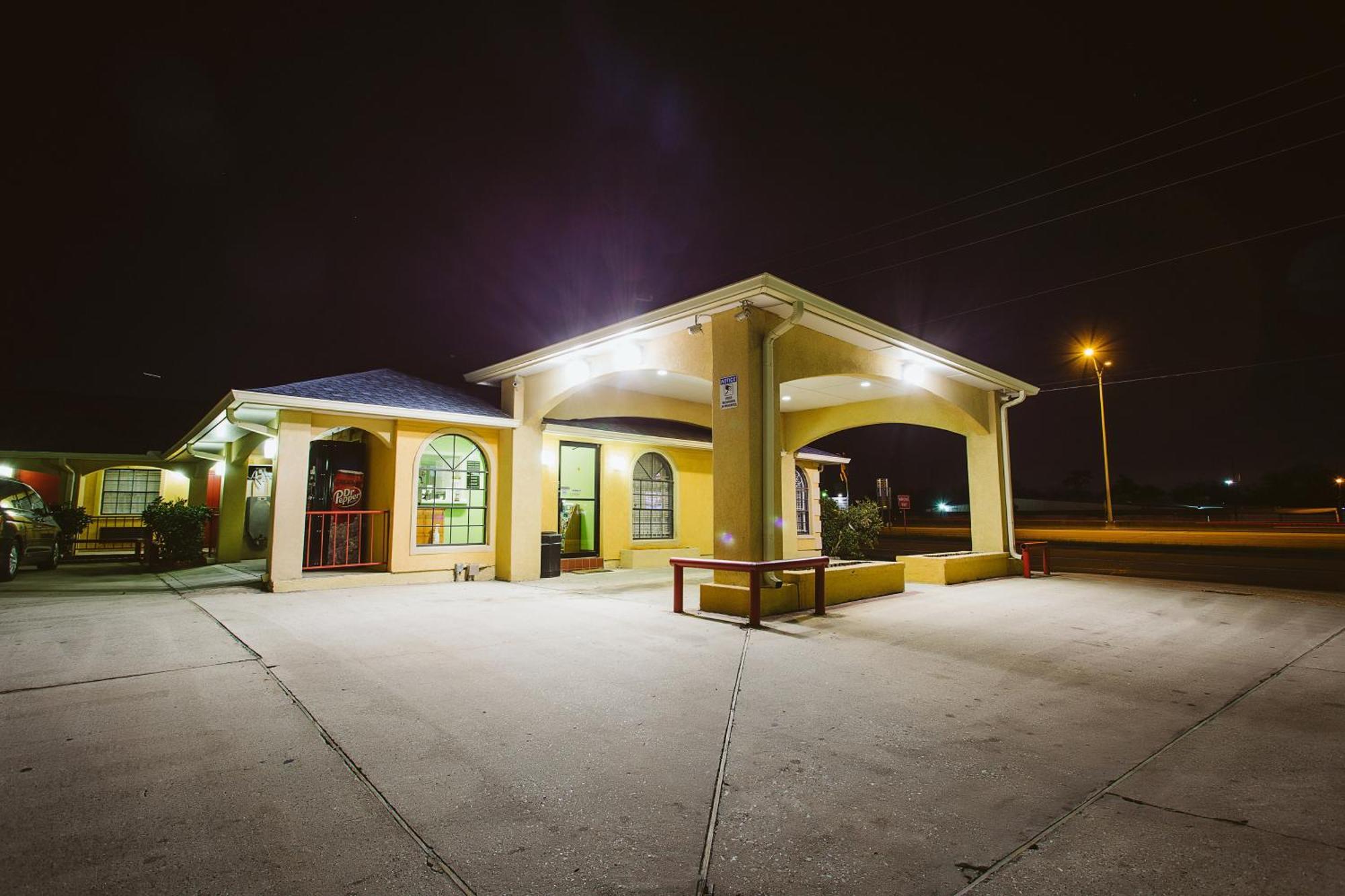 Regency Inn - Channelview Exterior photo
